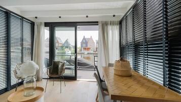 Mobile Home | Living room