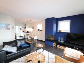 Living area - Boathouse Villa Near Stavoren With View (Stavoren)