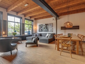 House | Living area - Inn in Ternaard Near Heritage (Ternaard)