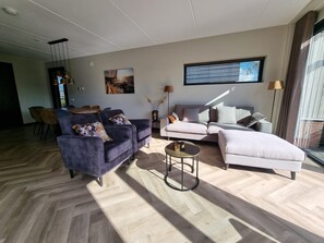 House | Living room - Modern Water Villa on the Frisian Water (Balk)