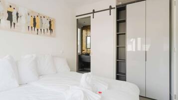 Huis | 4 slaapkamers, individueel gemeubileerd, beddengoed