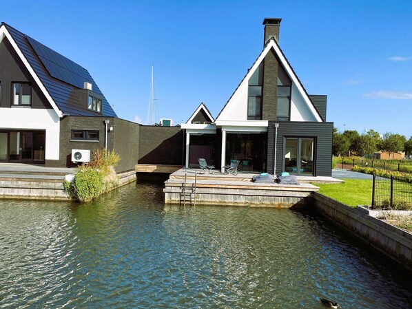House | Exterior
