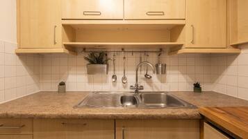 Apartment | Private kitchen | Fridge, microwave, oven, stovetop