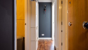 Apartment | Living area | 37-inch TV with cable channels, Netflix, streaming services - The Marylebone Collection (London)