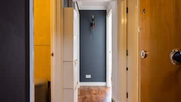 Apartment | Living area | 37-inch TV with cable channels, Netflix, streaming services