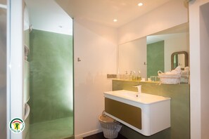 Classic Room, Non Smoking, Mountain View | Bathroom - Le Val des Sens (Chatte)