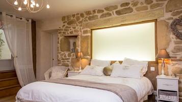 Deluxe Double Room | Free WiFi