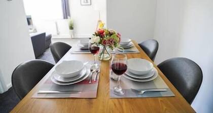 Cosy Apt-Workers-Families-Kitchen-Parking-Fast WiFi, Self Check-in