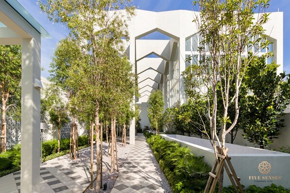 Courtyard - UNA Serviced Apartment, Sunway Velocity Kuala Lumpur (Kuala Lumpur)