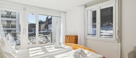 2 bedrooms, Internet