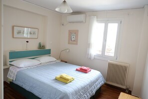 2 bedrooms, iron/ironing board, free WiFi, bed sheets - In the shadow of Acropolis - Breathtaking view  (ATHENS)