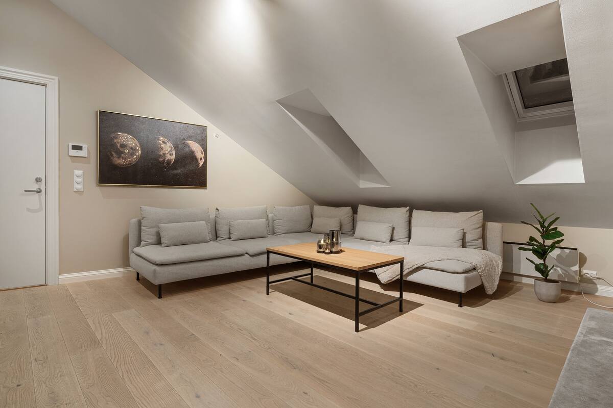 premium apartment, 3 bedrooms, 2 bathrooms, city view | living area