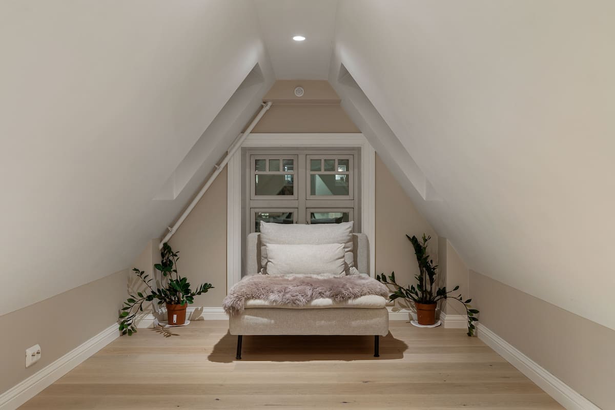 premium apartment, 3 bedrooms, 2 bathrooms, city view | living area