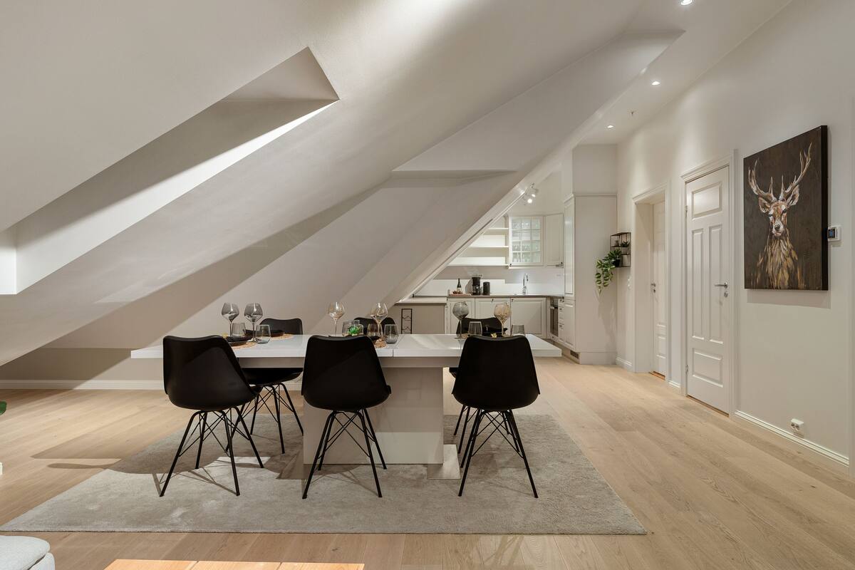 premium apartment, 3 bedrooms, 2 bathrooms, city view | living area