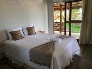 Minibar, decoración personalizada, wifi gratis y ropa de cama