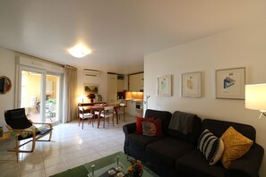 Smart TV - The perfect holiday apartment with balcony and AC, near the Port! (Nice)