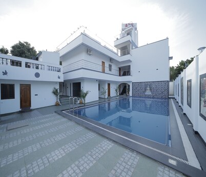 APK Farm House
