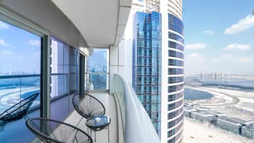 Appartement Majestueux, 2 chambres, cuisine, vue piscine | Terrasse/Patio