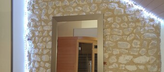 La maison des galeries rated 4 stars