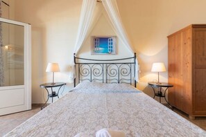 1 bedroom, iron/ironing board, travel crib, WiFi