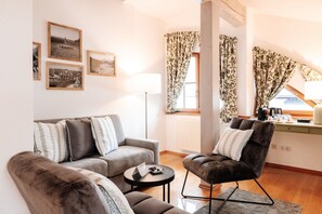 Junior Studio Suite | Premium bedding, in-room safe, individually decorated - Geniesserhotel Hubertus (Filzmoos)