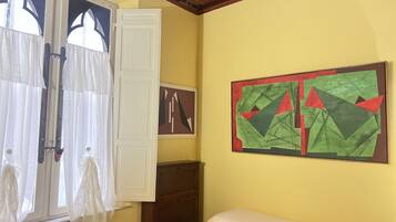 1 chambre, coffres-forts dans les chambres, bureau