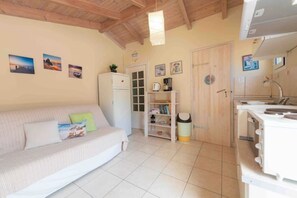 TV - Glorious Sunset & Sea View Loft Apt Mariastella 6 (Agios Gordios)