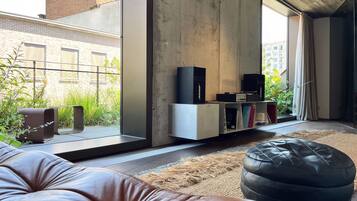 Studio (R5) | Living area | Printers