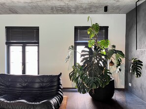 Studio (R4) | Living area | Printers - Teddy Picker (Brussels)