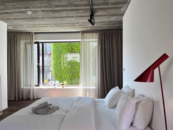 Studio (R5) | Down duvets, individually decorated, individually furnished - Teddy Picker  (Brussels)