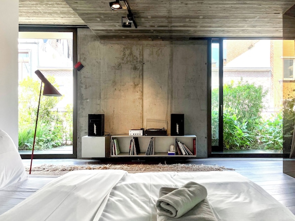 Studio (R5) | 1 chambre, couette en duvet d'oie, décoration personnalisée