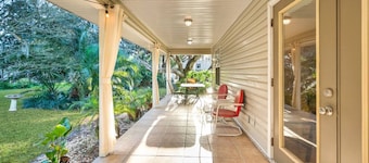 The Quarry Cottage - Vacation on Anastasia Island
