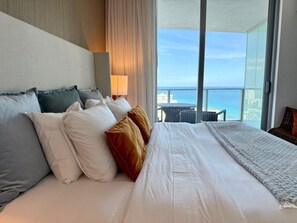 2 bedrooms, in-room safe, desk, iron/ironing board