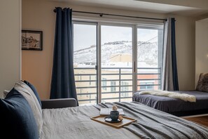 1 bedroom, WiFi, bed sheets - Lux Condo with Top Amenities in Main Street, Hot tub & Recreations! (Park City)