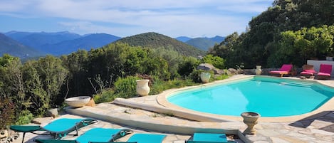 Alberca al aire libre