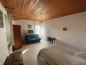3 chambres, draps fournis