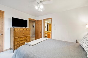 1 Schlafzimmer, Schreibtisch, Bügeleisen/Bügelbrett, kostenloses WLAN