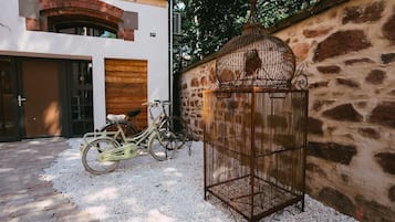 Enceinte de lâhĂ©bergement