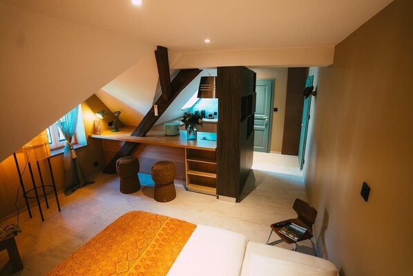1 bedroom, travel cot, WiFi, bed sheets