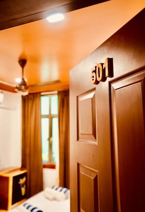 Standard Double Room, Garden View | Free WiFi, bed sheets