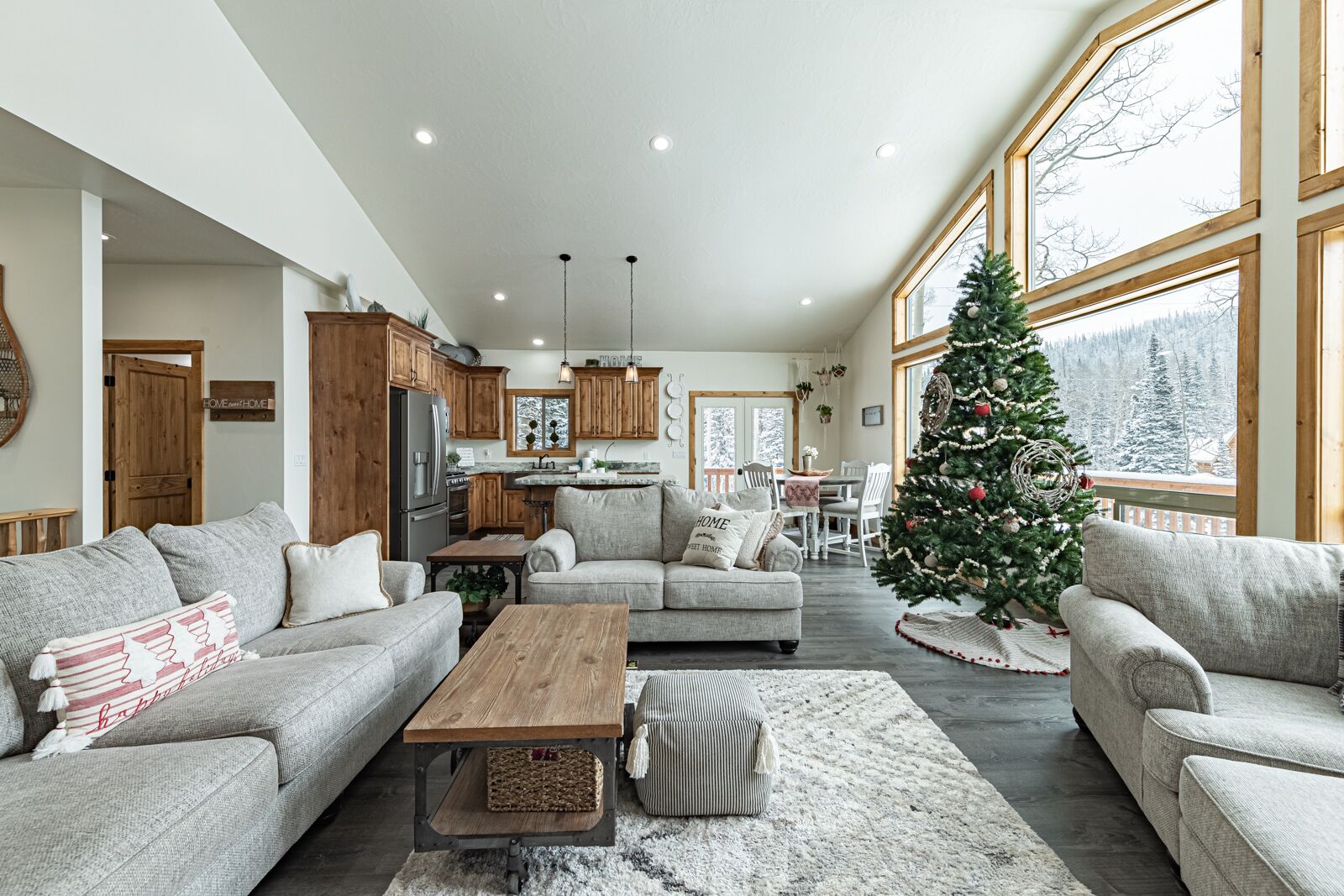 Smart TV, chimenea y tenis de mesa 