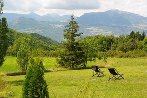 Property grounds - A spacious, bright room with access to the swimming pool in season (VENTEROL)