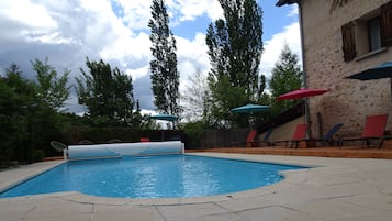 Piscine extérieure, piscine chauffée