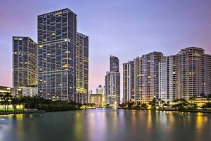 Exterior - Luxurious Condo @ ICON Brickell W/ Water Views (Miami)