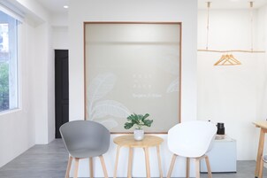 Junior Δίκλινο Δωμάτιο (Double), 1 Queen Κρεβάτι | Χώρος εργασίας για λάπτοπ, δωρεάν Wi-Fi, κλινοσκεπάσματα 