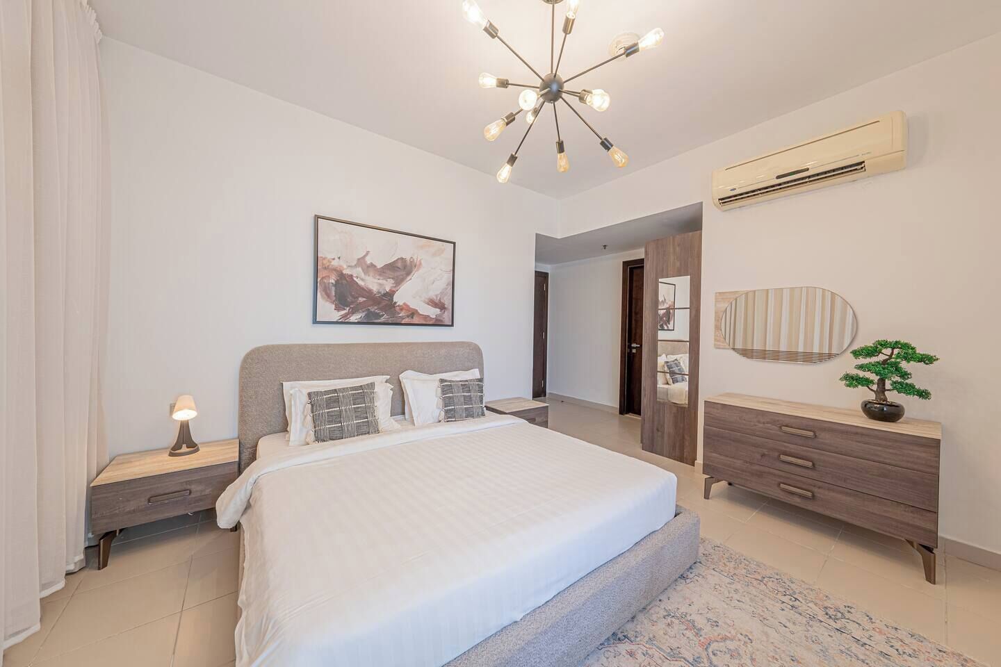 2 bedrooms, individually decorated, individually furnished