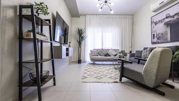 Apartment, 2 Bedrooms | Living area