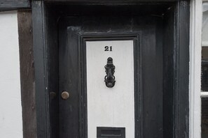Exterior detail - 21 Double Street Framlingham Air Manage Suffolk (Woodbridge)