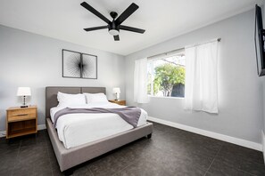 3 bedrooms, iron/ironing board, travel crib, free WiFi