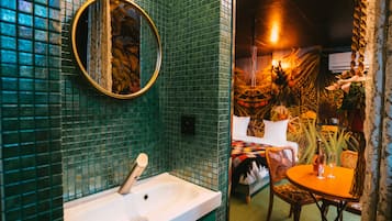 1 chambre, lit de bébé portatif, Wi-Fi, literie fournie